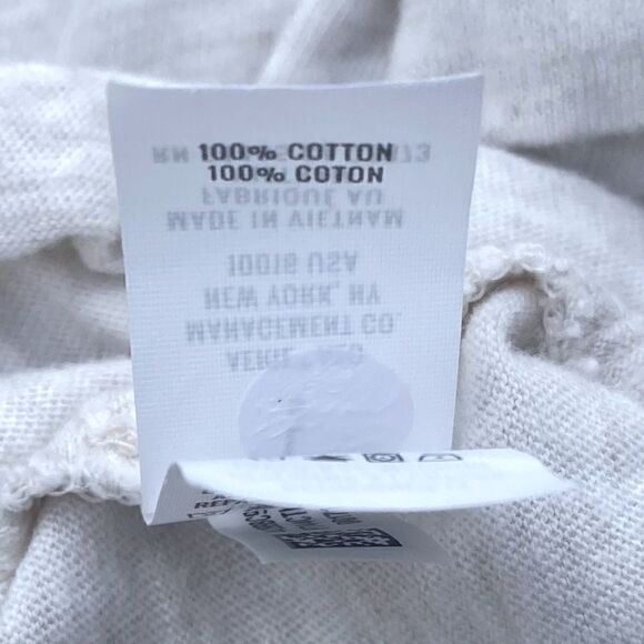 Aerie Cream "Your On My Wish List" graphic tee.  Size Large. VGUC - Picture 3 of 6